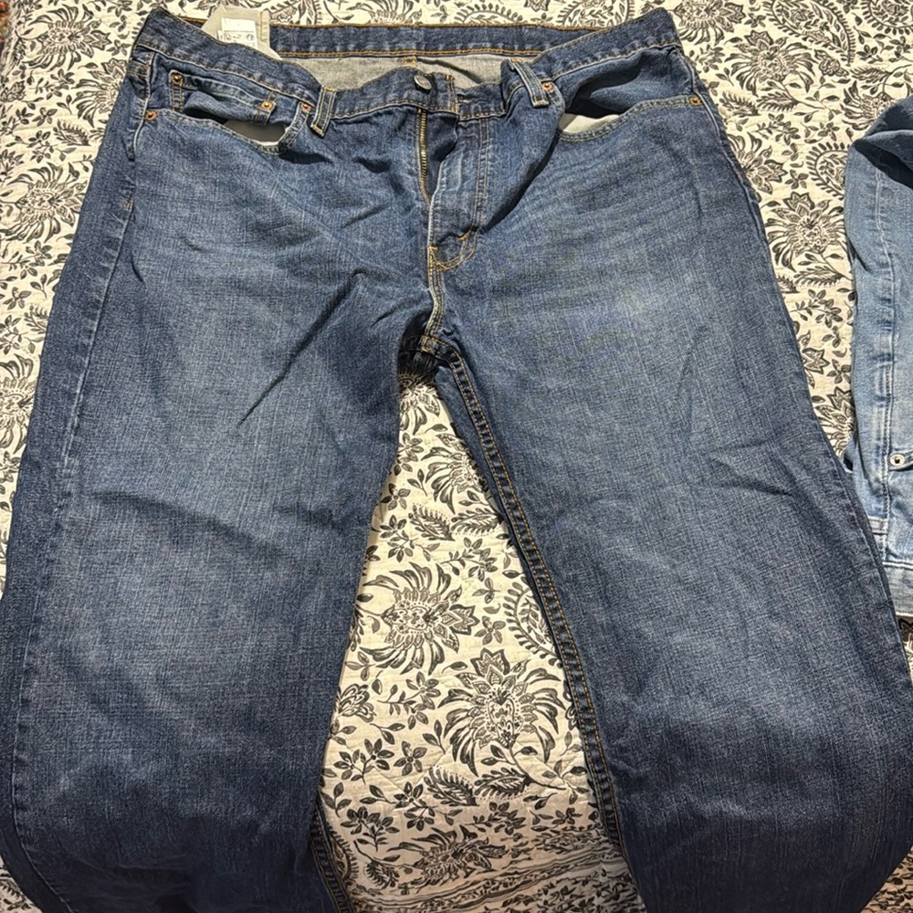 Men’s Levi’s waist 38 length 32